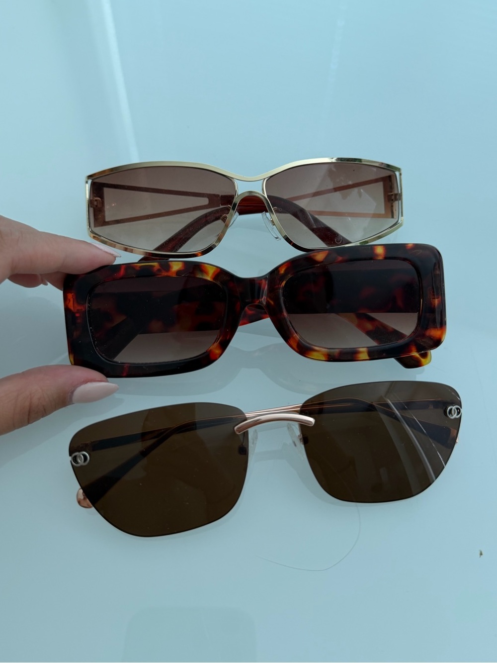 3 PAIRS OF SUNGLASSES